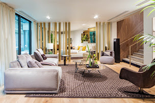 Photo n°30 de Luxury Living à Paris (Magasin de meubles)