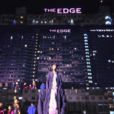 Photos of The Edge Super block