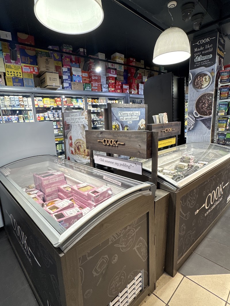 Jay's Budgens photo 3