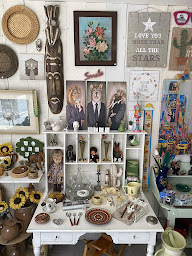 Photo n°4 de Mon petit Baz’Art - brocante à Saint-Savinien (Bazar)