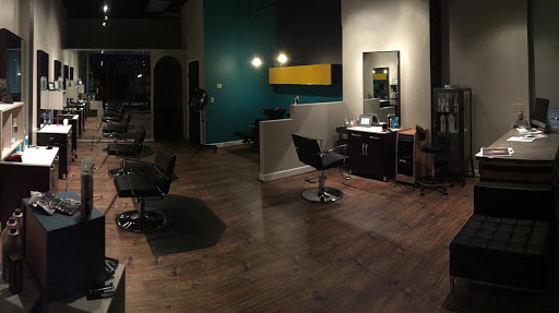 Lars Oliver Salon - Thumbnail