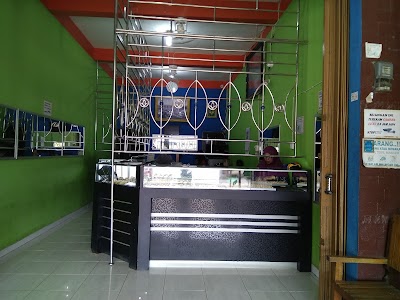 Photos of Toko Emas Putra Delima