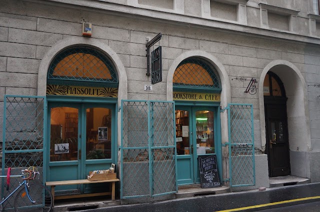 MassolitBudapest Books and Café