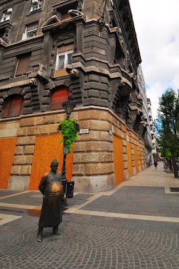 The Fat Policeman Statue, Author: Dmitry Burstein