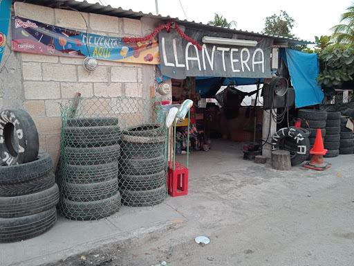 Llantera José Gael Logo