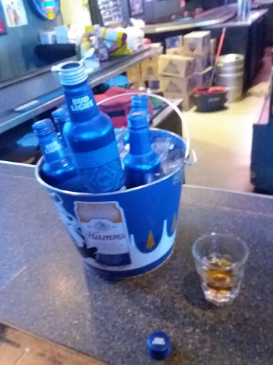 Henrys Bar - Visual