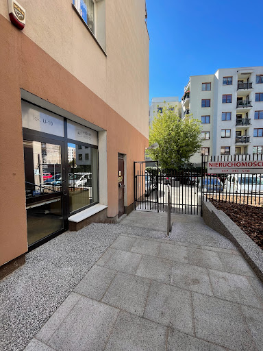 BIURO AGENCJA NIERUCHOMOŚCI PIÓREK HOUSE