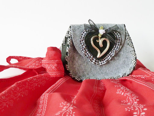 Elke Wolf Bayrisch-Stylisch Filz-Trachtentaschen, Schmuck und mehr - Thumbnail