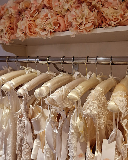Stately Brides - Visual