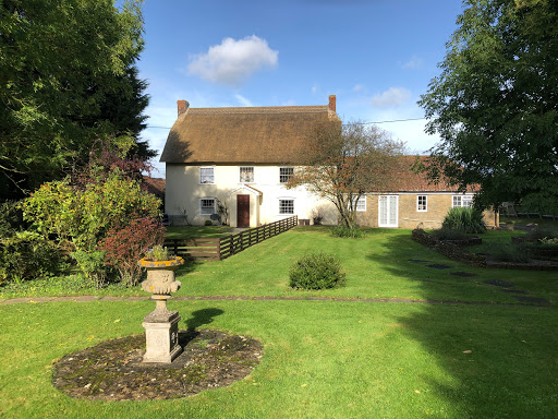 Middle Piccadilly Rural Retreat