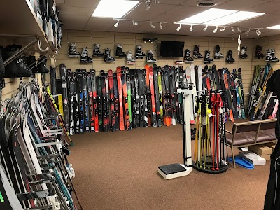 Ski and Snowboard Outlet @ Schuss