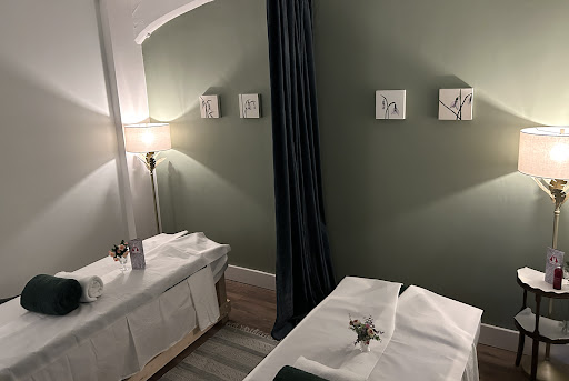 Aramagen Holistic Clinic