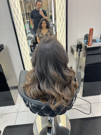 Be U Hair Salon - United States