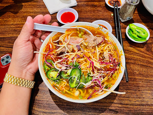 999 Phở - Visual