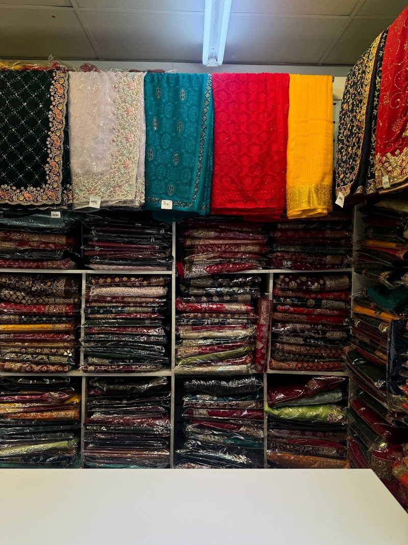 UNIQUE SAREES photo 2