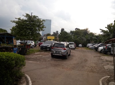Photos of Lapangan parkir mobil