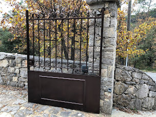 Photo n°2 de Crisci Frédéric - entreprise de peinture à Lorgues (Peintre en bâtiment)