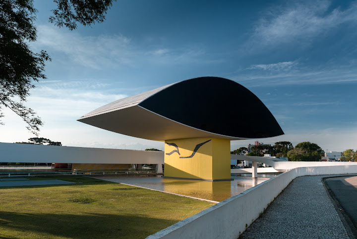 Museu Oscar Niemeyer by null