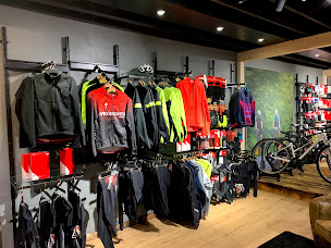 Photo n°12 de Normandie Cycles à Fleury-sur-Orne (Magasin de vélos d'occasion)