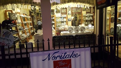 Photos of Noritake Porcelain The Legend Grand
