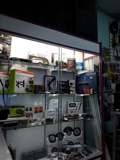 Electrónica De La Torre. Reparaciones de pantallas, bocinas. Instalaciones de audio y video