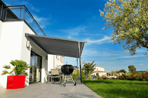 Photo n°3 de PRODALU MANDELIEU - Menuiserie Aluminium à Mandelieu-la-Napoule (Magasin de stores et de rideaux)