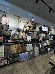 Photo n°13 de Act. La Mode - Saint-Egrève à Saint-Égrève (Magasin de vêtements pour femmes)