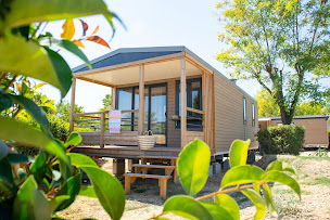 Photo n°1 de Étang de la Bonde - Camping Sannes - CAMPASUN (actuellement fermé) à Sannes (Piscine)