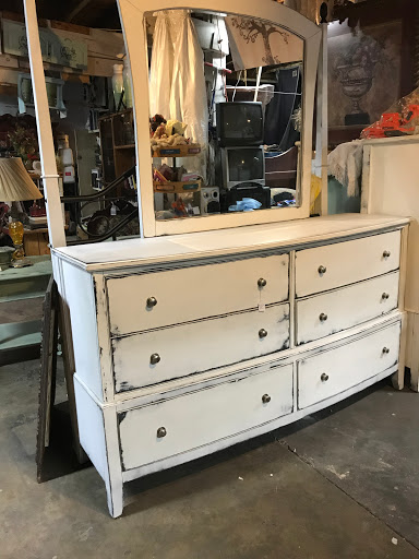 Treasure Box New and used furniture - Thumbnail