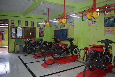 Photos of SMK Komputama Majenang