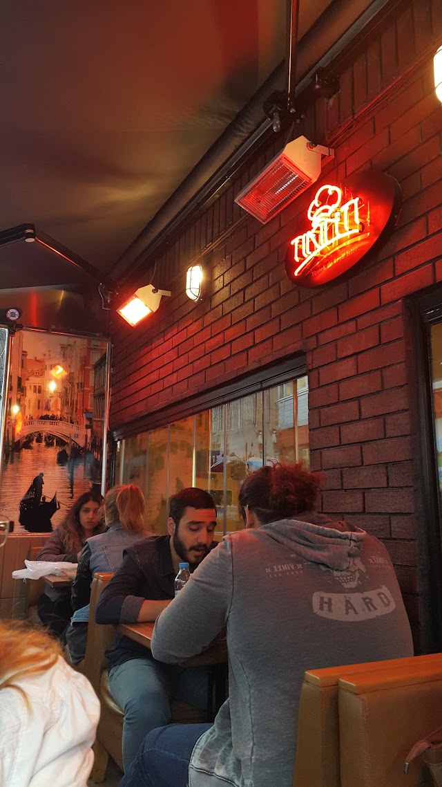 Tikinti Cafe