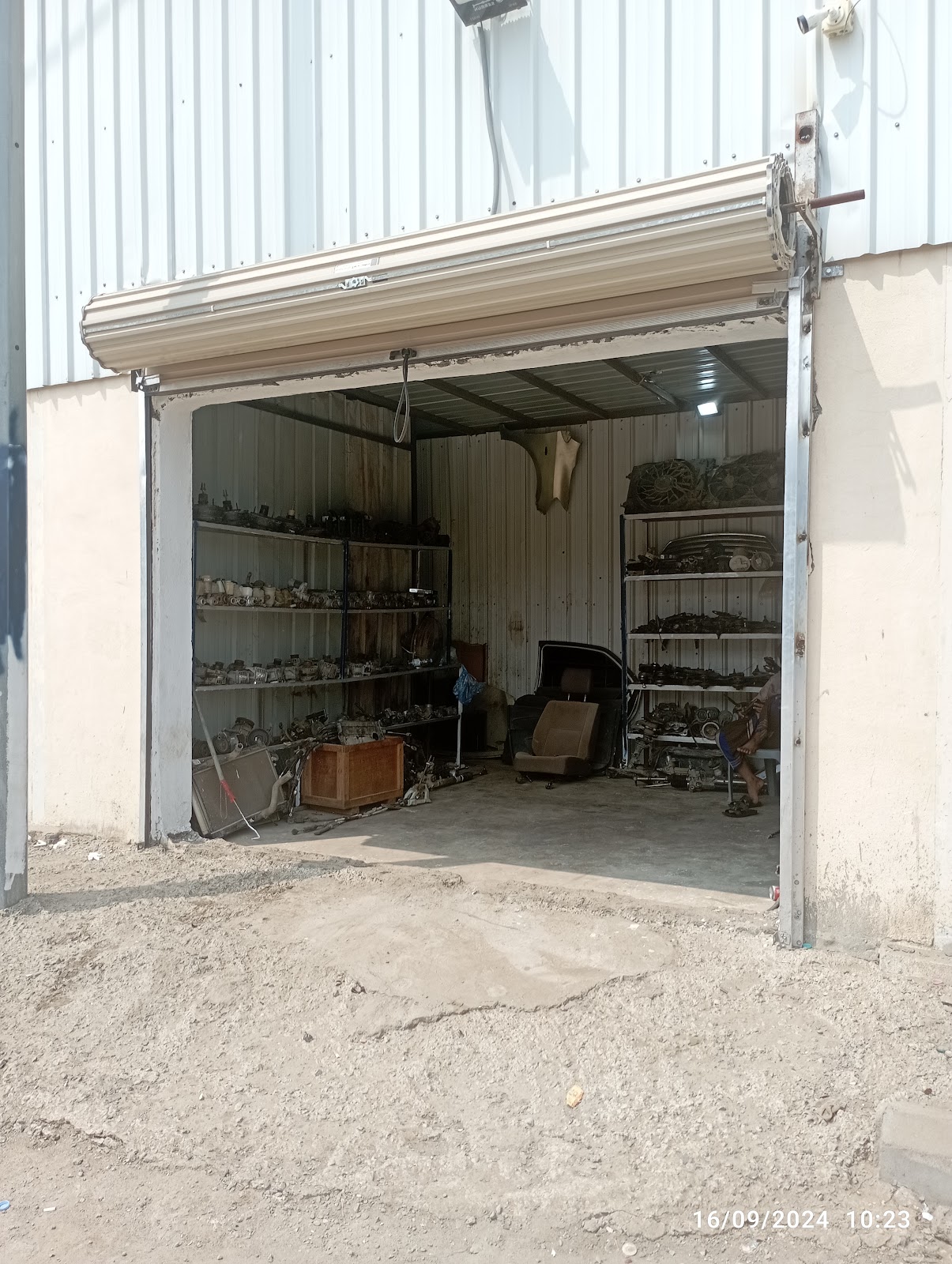 موسسة علي عوض باتيس للتجارة لقطع غيار السيارات المستعملة - صورة 3