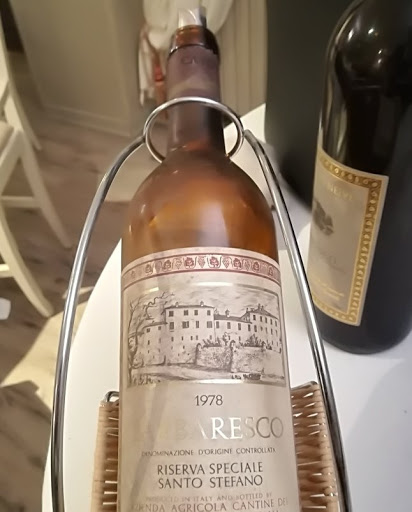 CASTELLO DI NEIVE Visite, degustazioni e acquisti - Enoteca La Casetta del Castello - Thumbnail