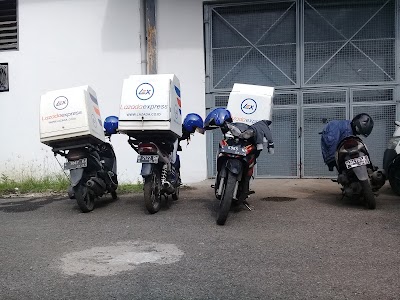 Photos of Lazada Warehouse Rungkut