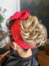 Photo n°5 de Le Salon - Prix maîtrisés et RDV individualisé - Barbier Coiffeur hommes, femmes, enfants - Le Salon by Fanny Detré à La Fère (Barbier)