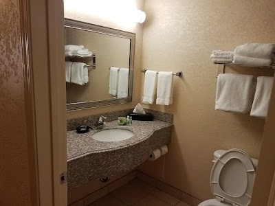 Best Western Plus Parkway Hotel