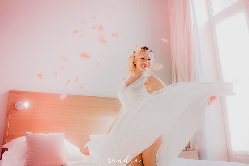 Marion Lefebvre - Créatrice de robe de mariée - La Rochelle - Thumbnail