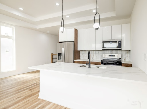 Kolossal Construction - Visual