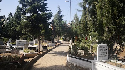 Cekmekoy Old Cemetery