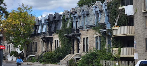 119-165 Rue Prince Arthur Ouest Parking - Thumbnail