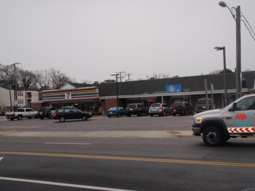 Clean laundry equipment at Virginia Beach - 32nd Street Laundry Land Laundromat in Virginia Beach, VA