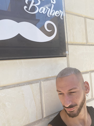 Francisco’s Barber - Thumbnail