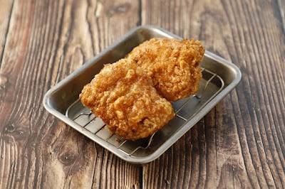 骨付鳥、からあげ、ハイボール がブリチキン。高田馬場店