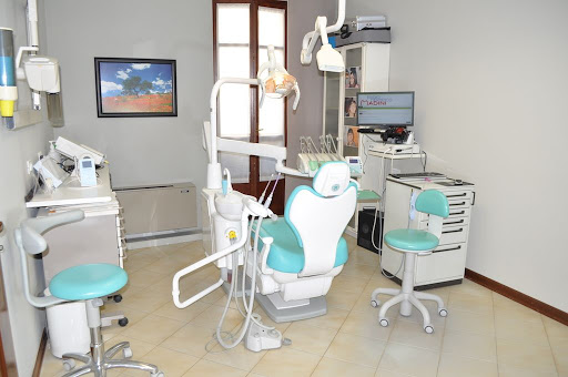 Studio Dentistico Madini Dott. Gianfranco Madini - Dott. Lorenzo Madini - Thumbnail