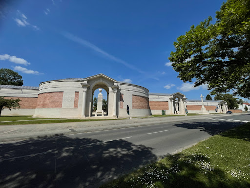 Faubourg d'Amiens Military Cemetery - Thumbnail