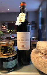 Photo n°17 de Le Comptoir Saint Andre - Cave à vin - Fromagerie - Restaurant - Traiteur à Bordeaux (Caviste)