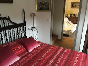 Photo n°7 de La Bienvenue - Location maison de vacance Port d'Alon à Saint-Cyr-sur-Mer (Agence de location de maisons de vacances)