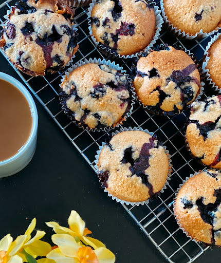 SugarBuzz Bakery - Visual