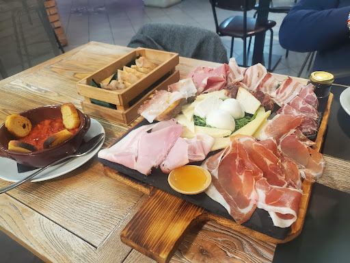 Zeza Pizzeria Gallery - Italy