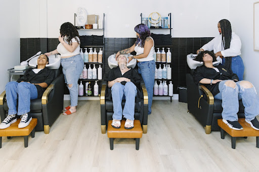 Austin Curls - Visual